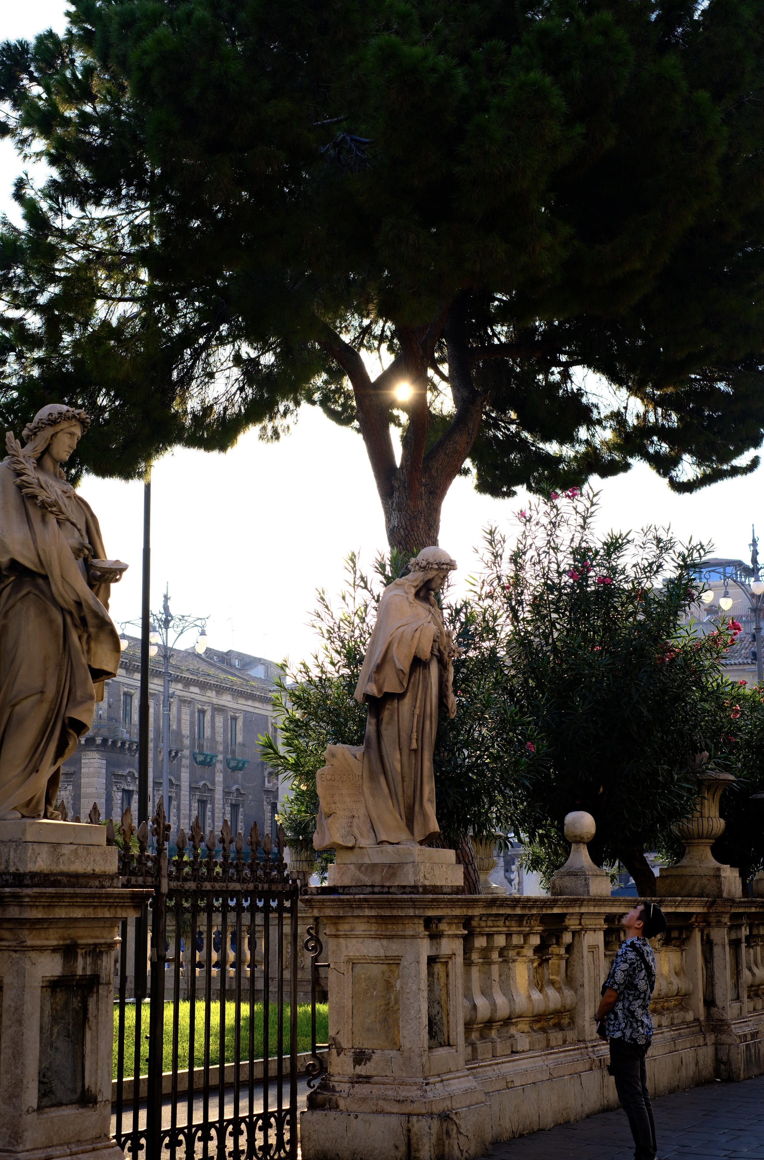 if only statues could speak 💭