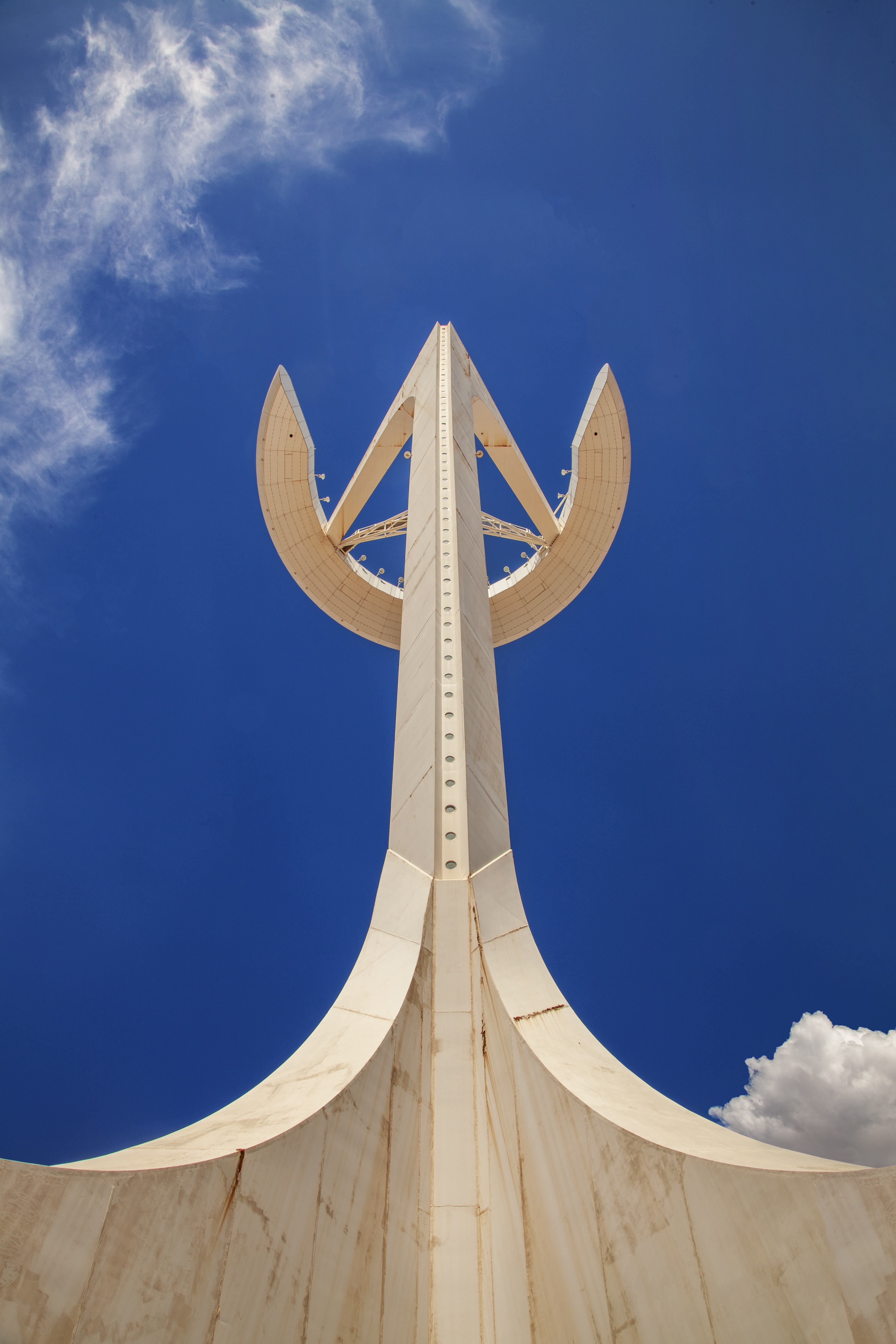 Concrete, Clouds and Blues #483