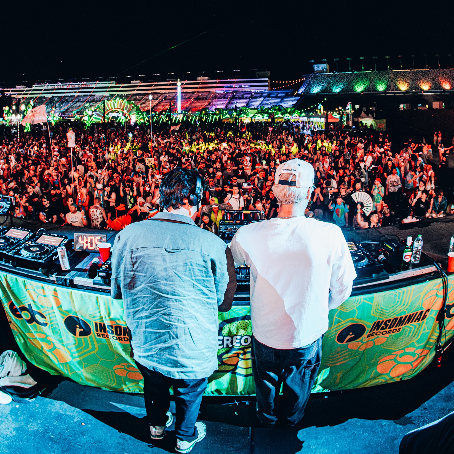 33 Below B2B MPH Live at EDC