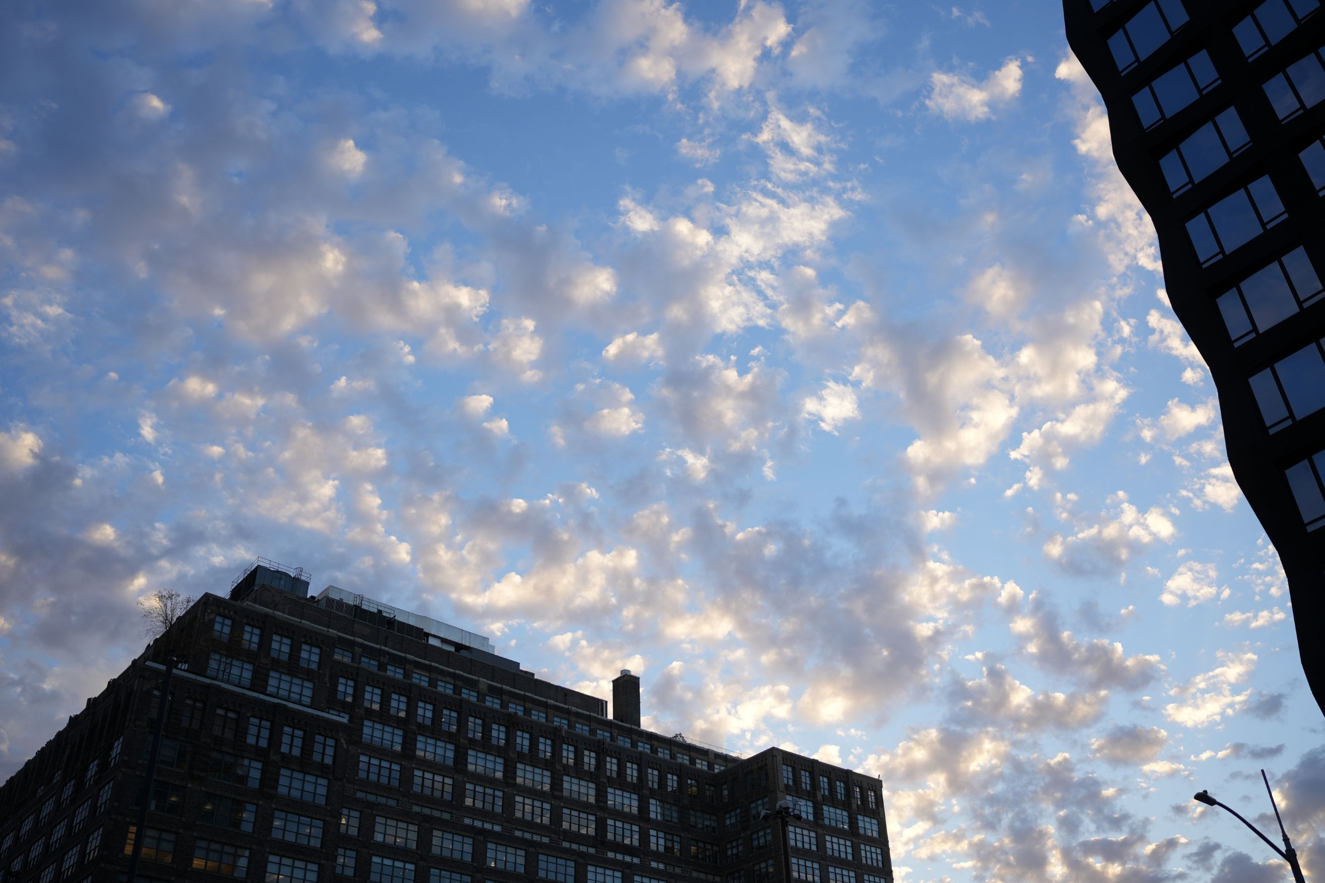 Popcorn clouds (raw)