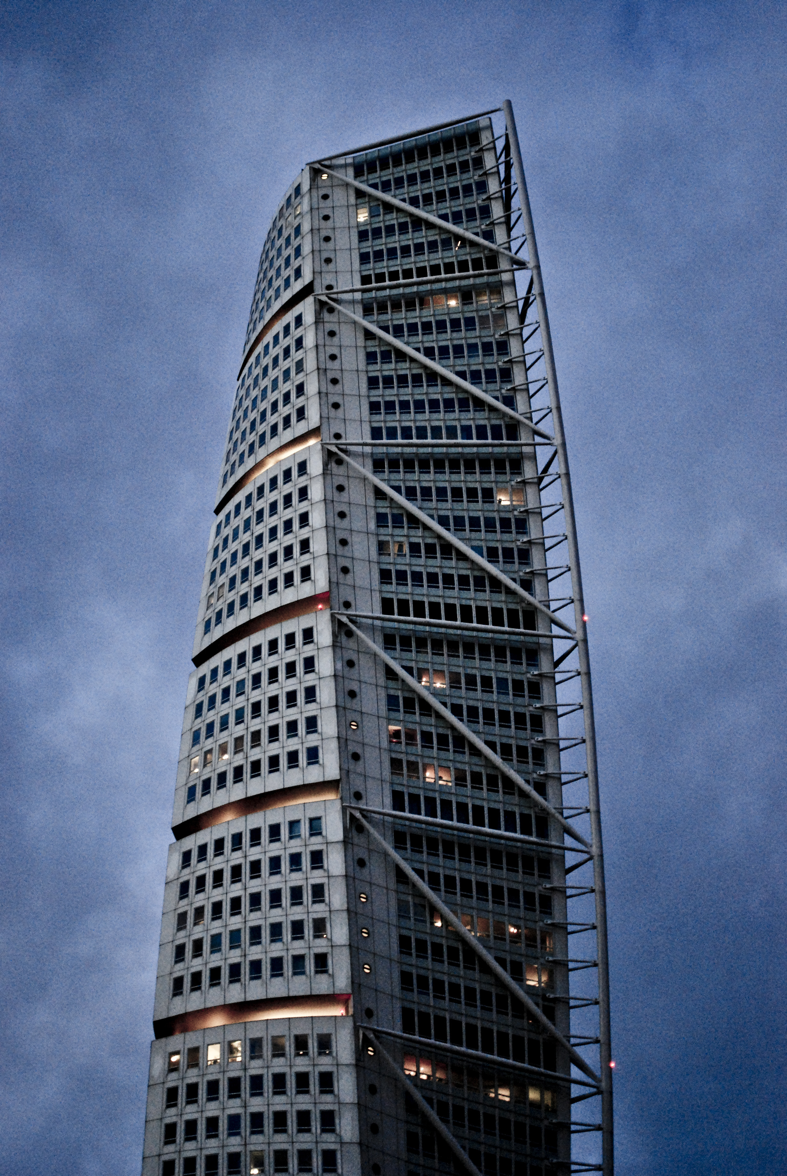 Twisted Elegance #480