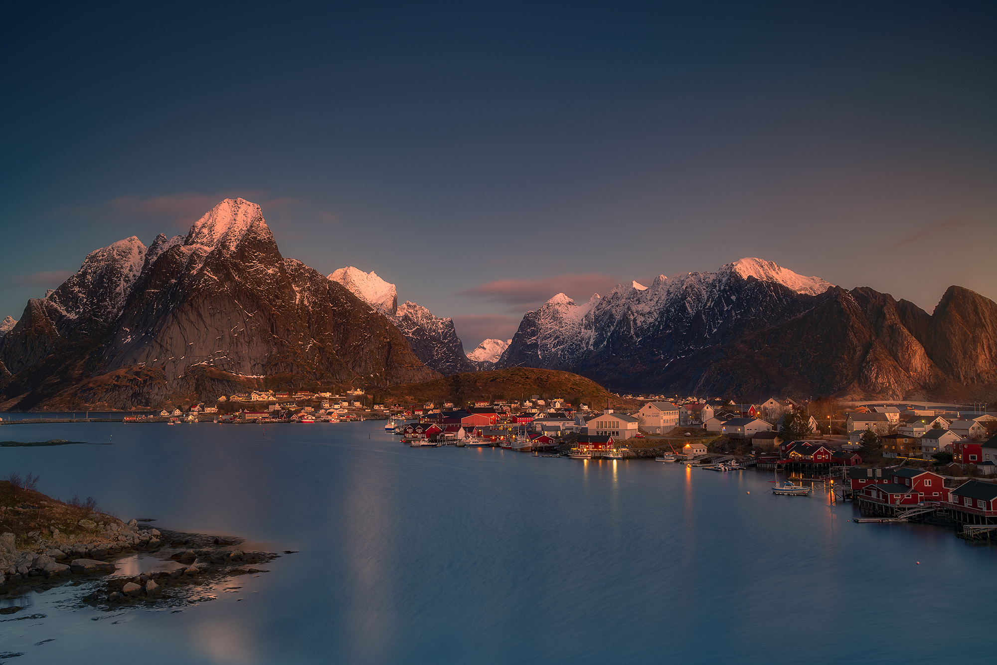 LOFOTEN SUNRISE DREAM