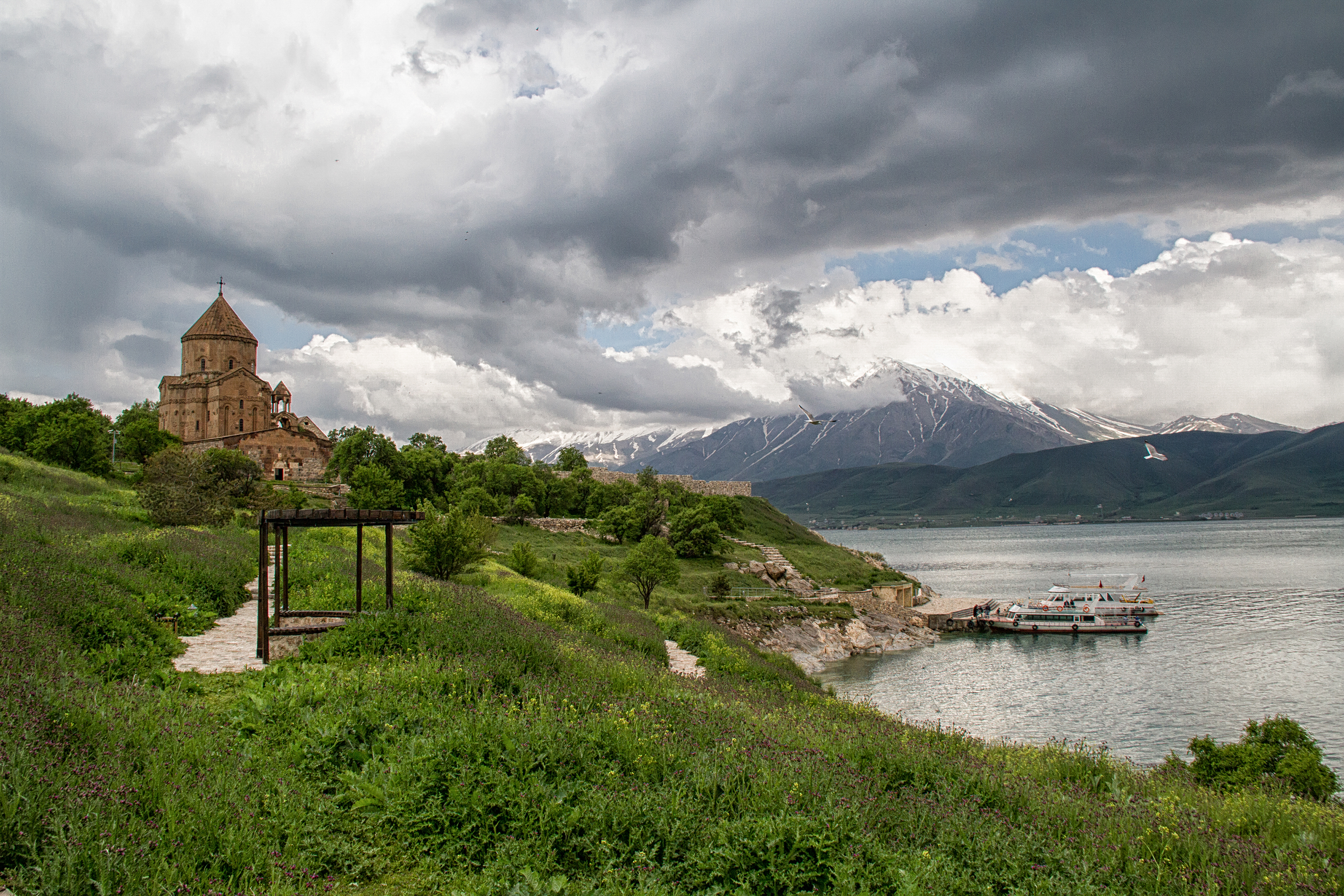 AKDAMAR Island #5