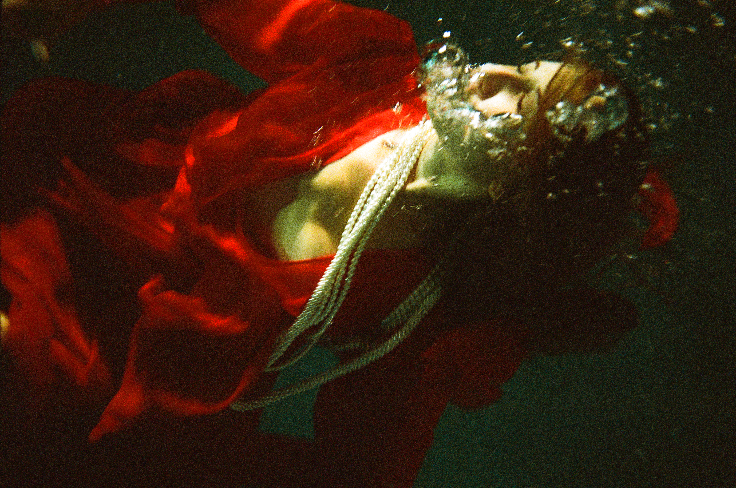 twin shadow 001