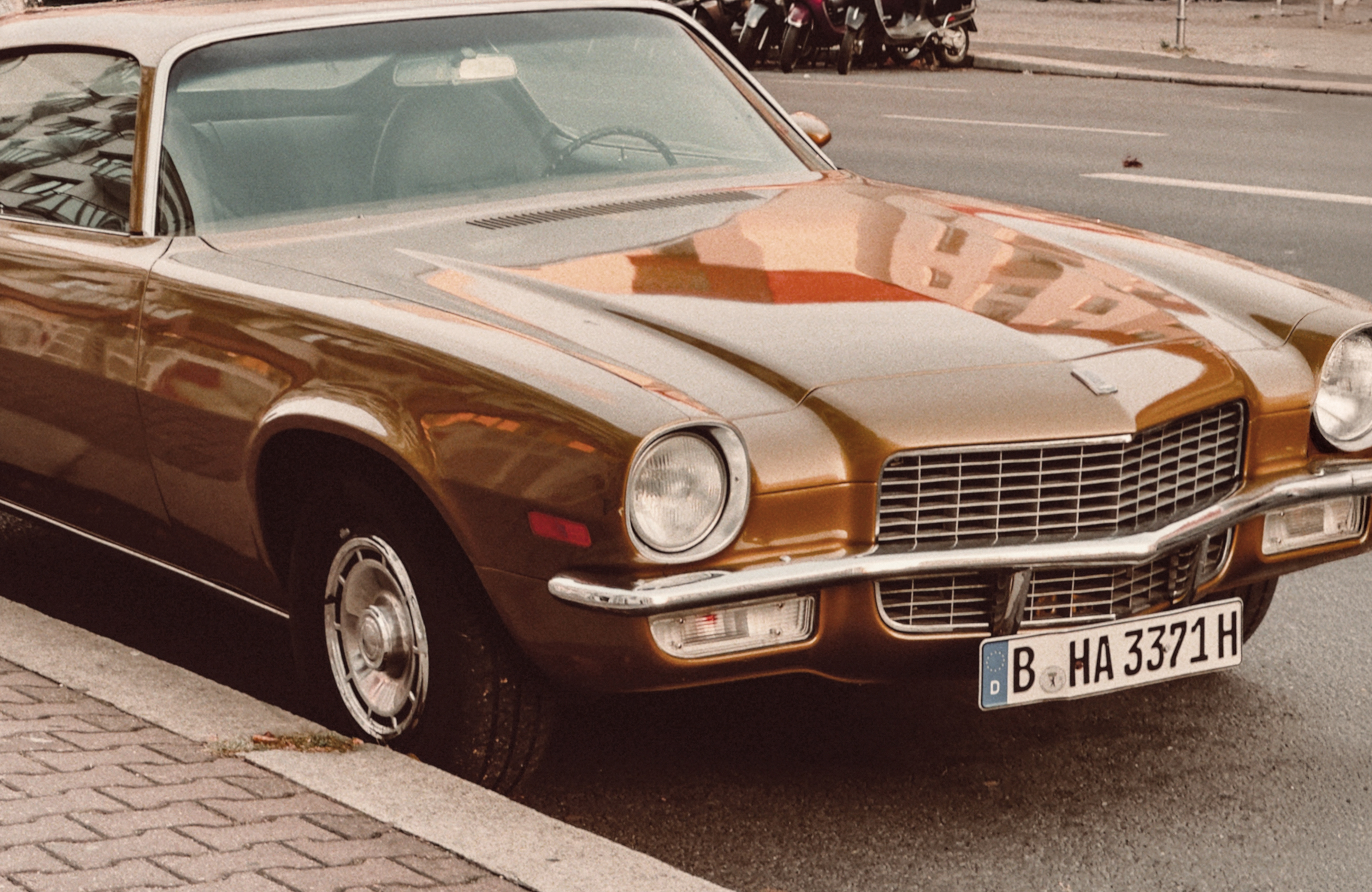 GM Camaro #37