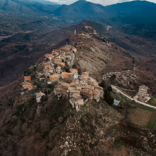 The suspended village