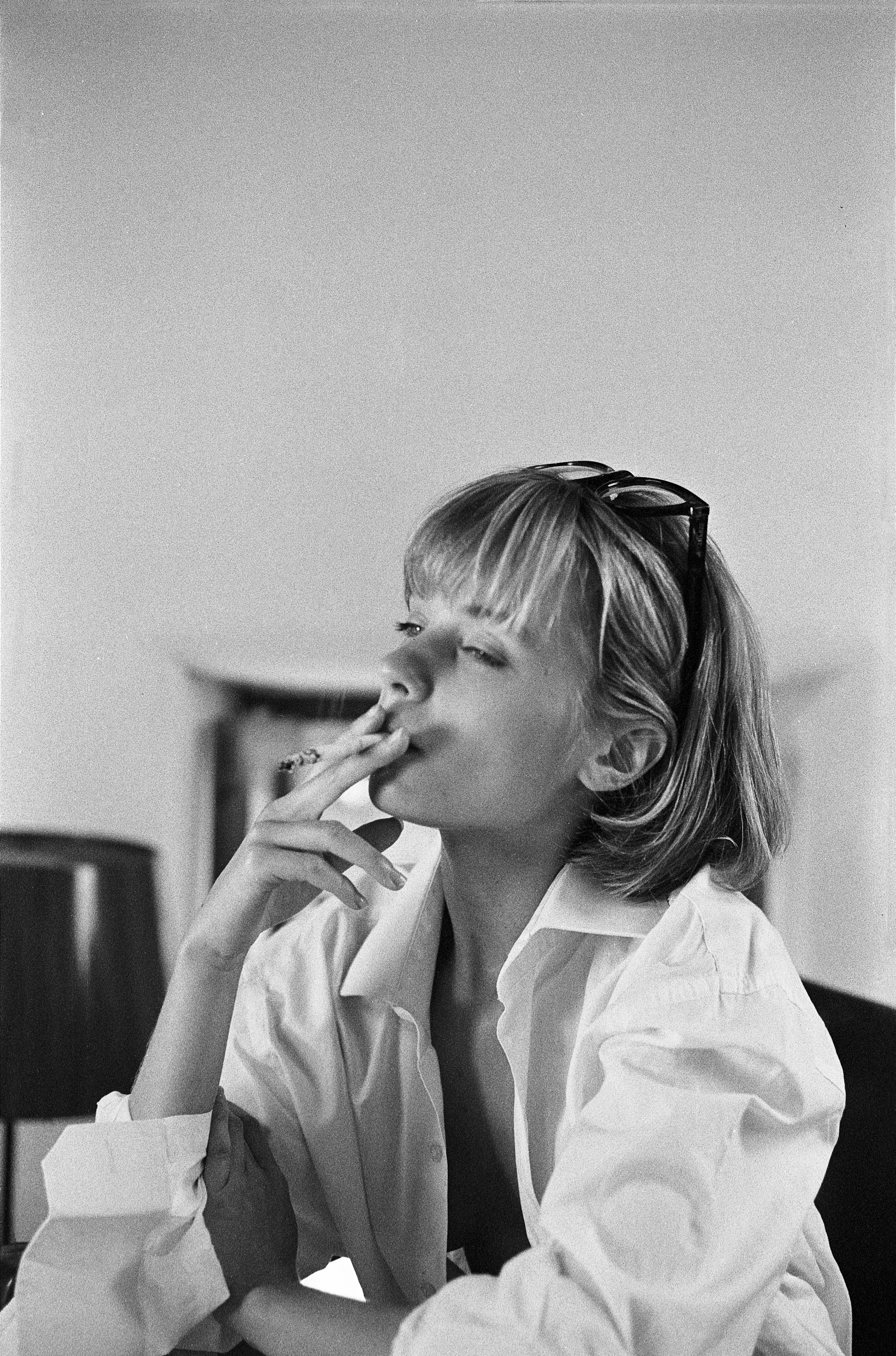 POR #006 - CIGARETTE BREAK