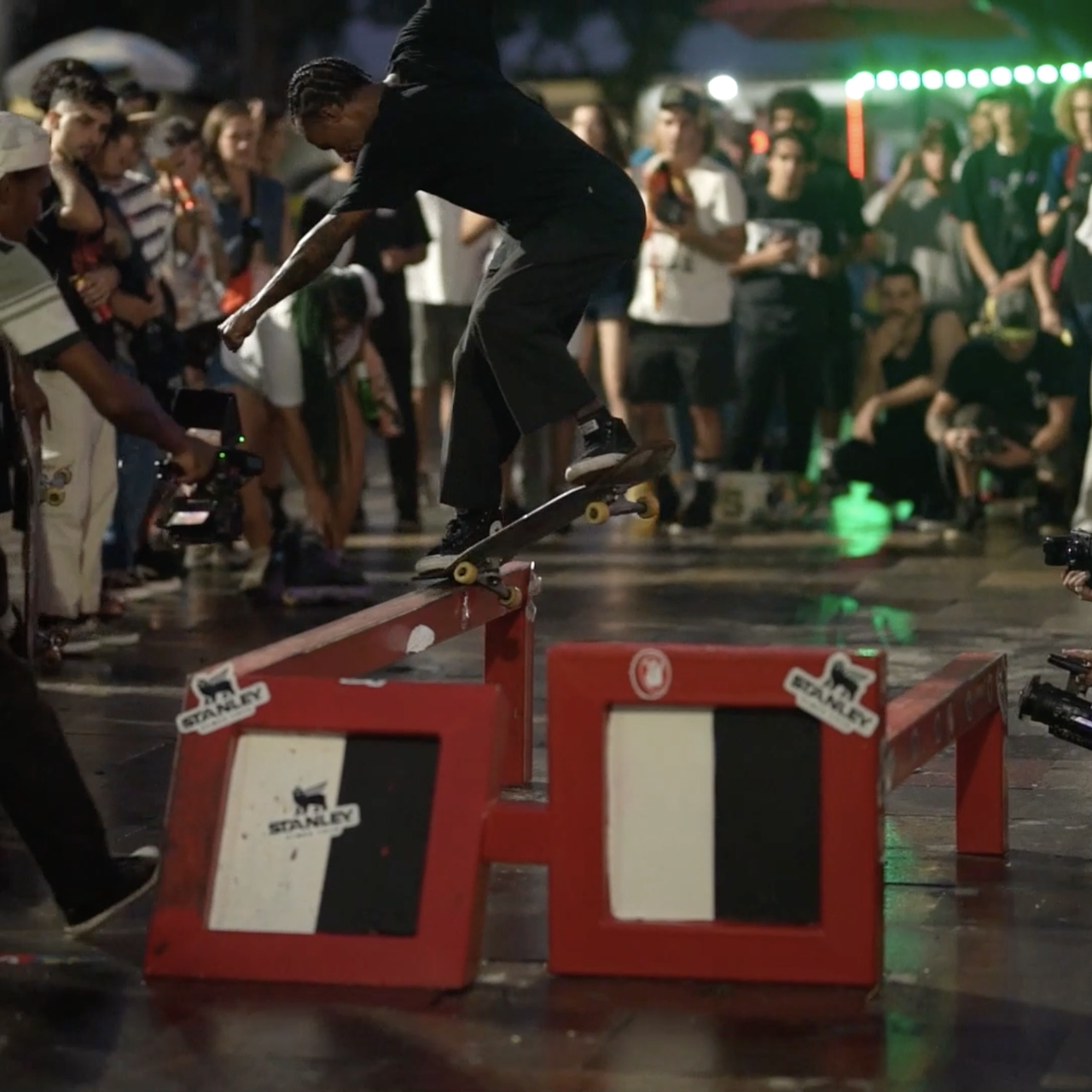 Extremely nounish 98