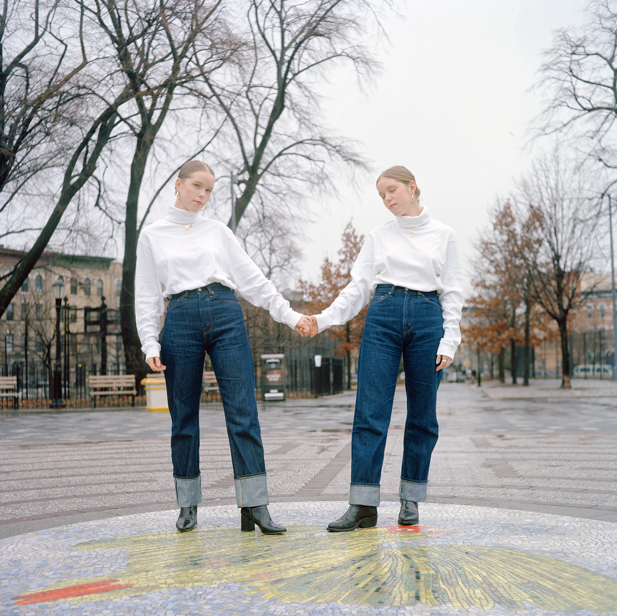 Twin Flames #55. Megan & Elizabeth McCormick