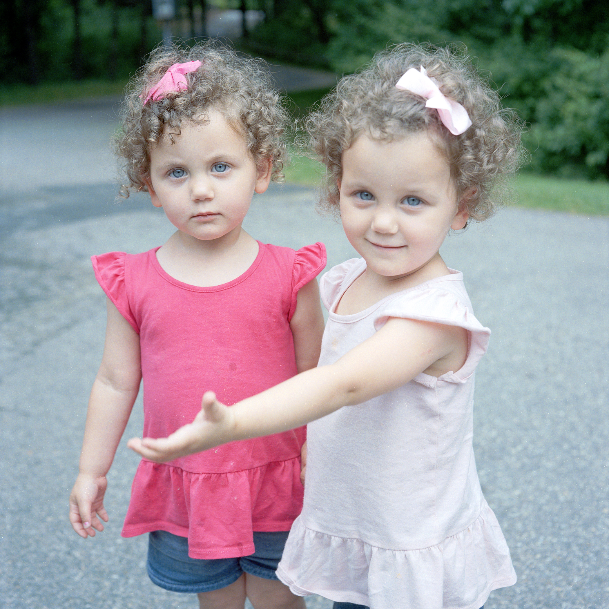 Twin Flames #84. Noa & Eyva Goldstein