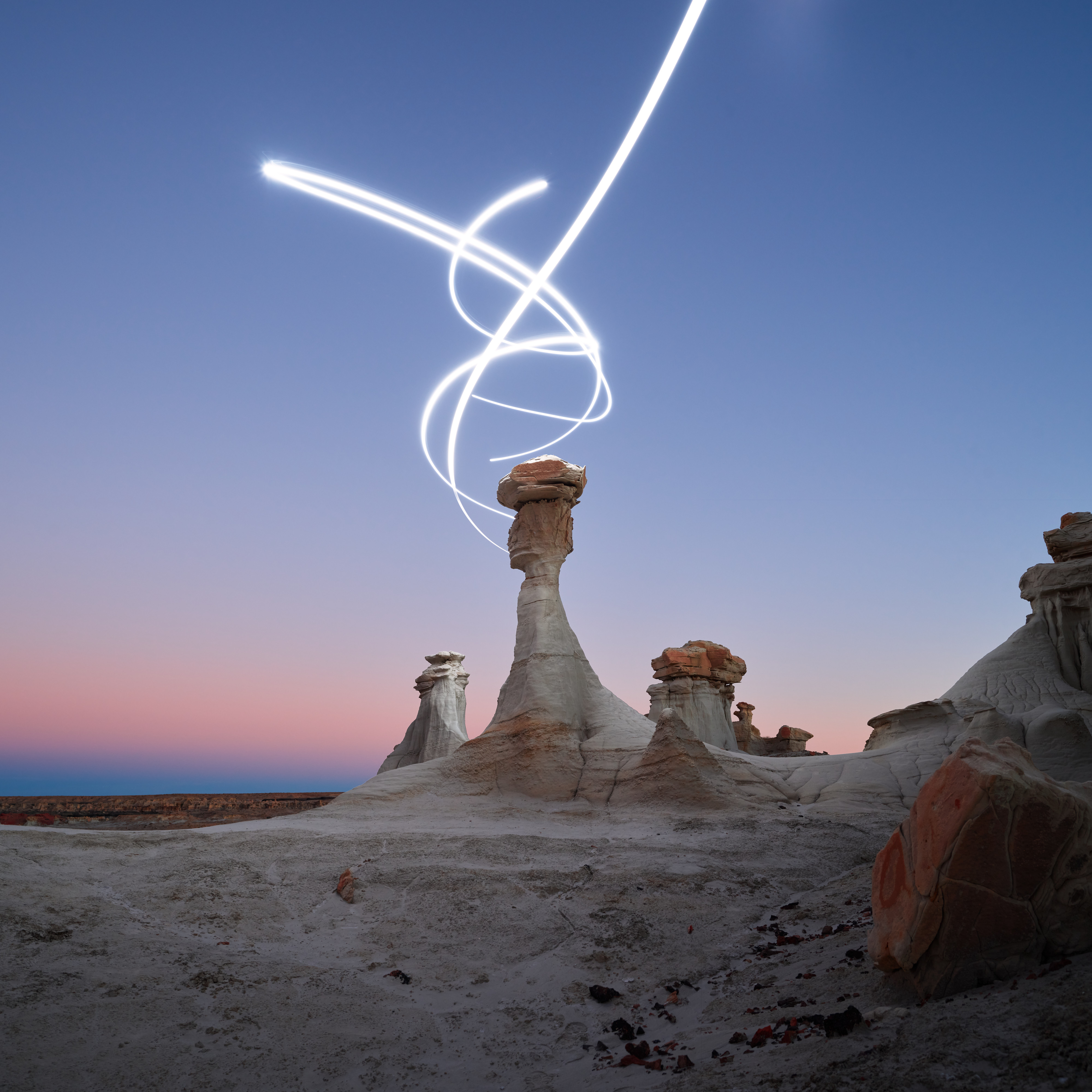 Aeroglyph Variations #20 by Reuben Wu