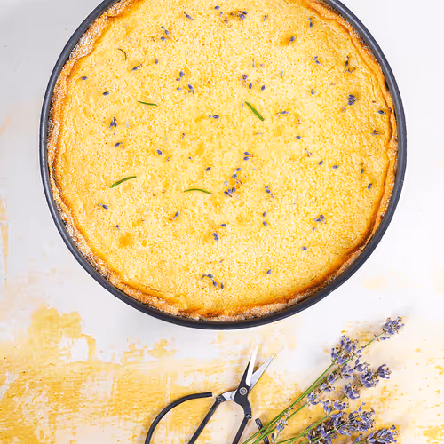 Lemon and lavender cake