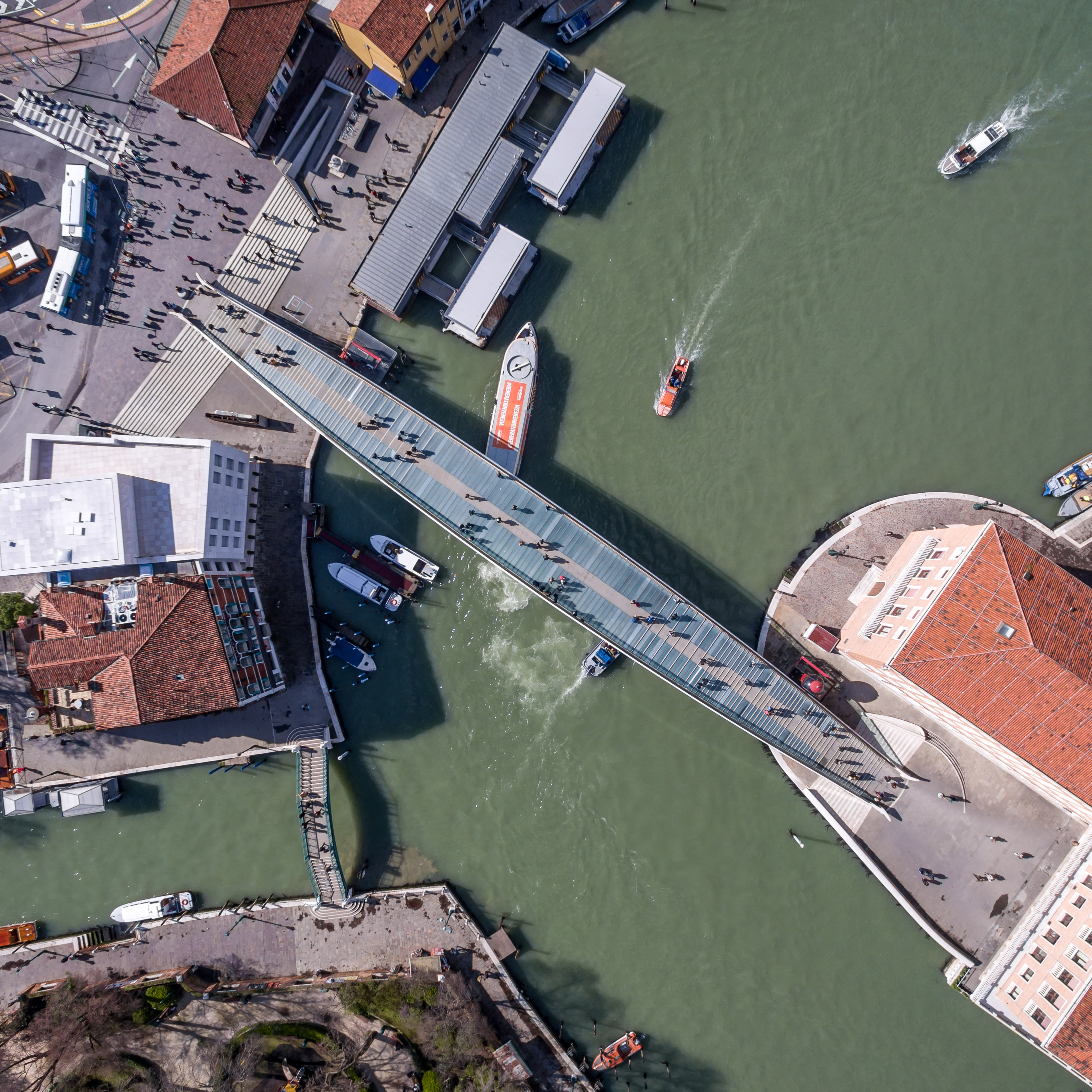 Crossings (Venice) 21/25