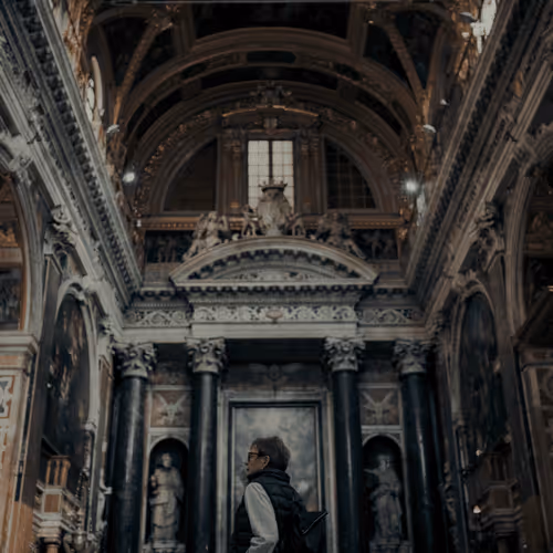 Woman In The Middle — PEOPLE I MET #57