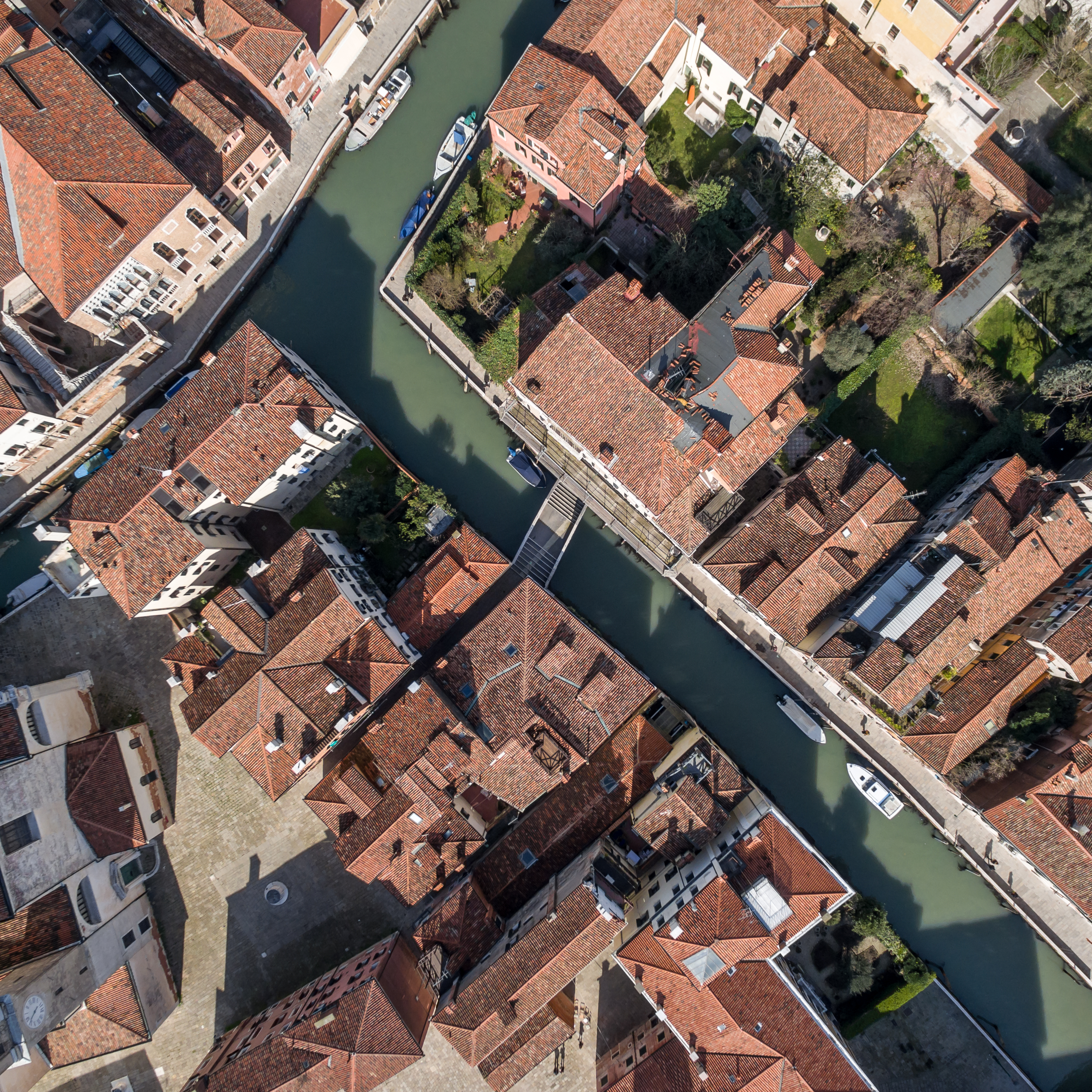 Crossings (Venice) 4/25