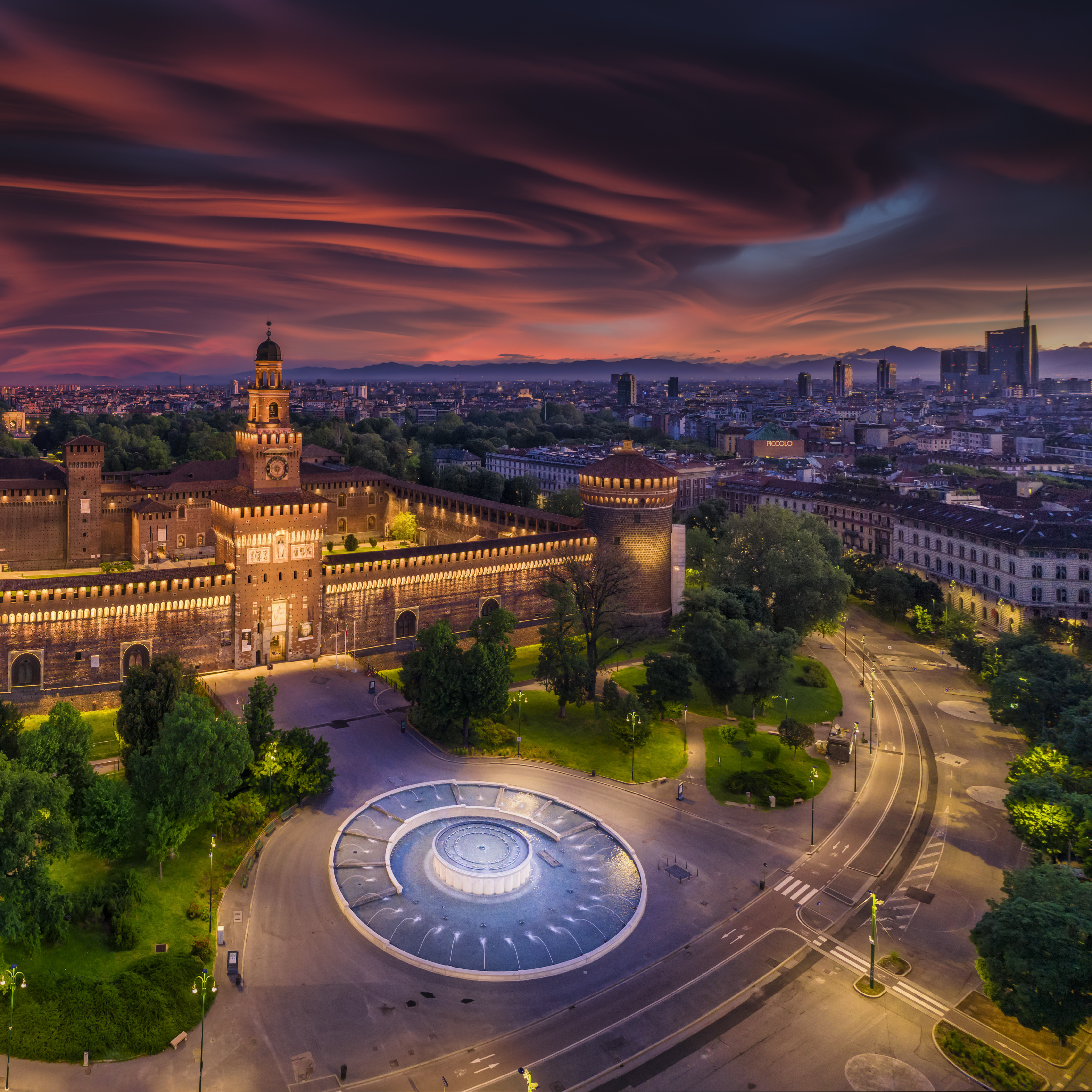 Castello Sforzesco - Cities in the era of lockdown: Milan