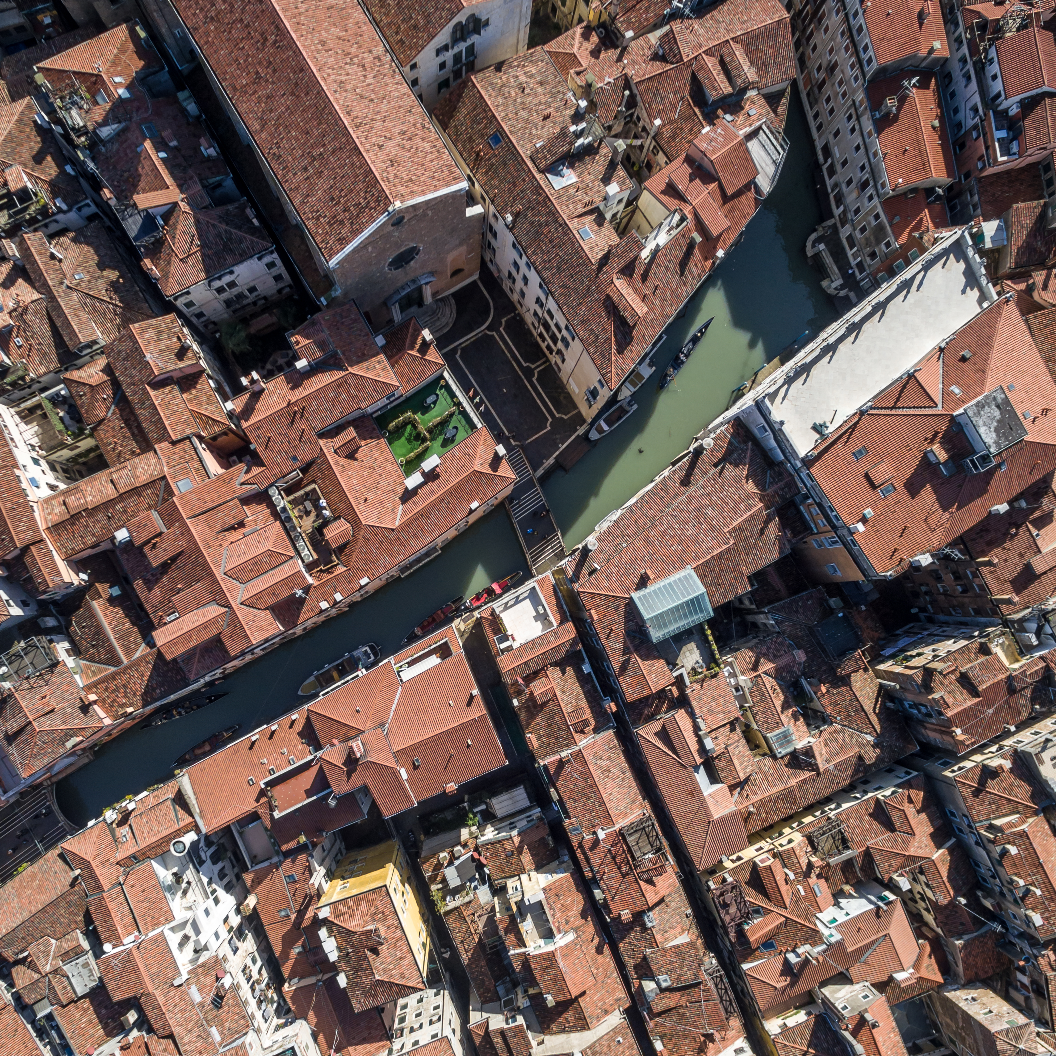 Crossings (Venice) 16/25