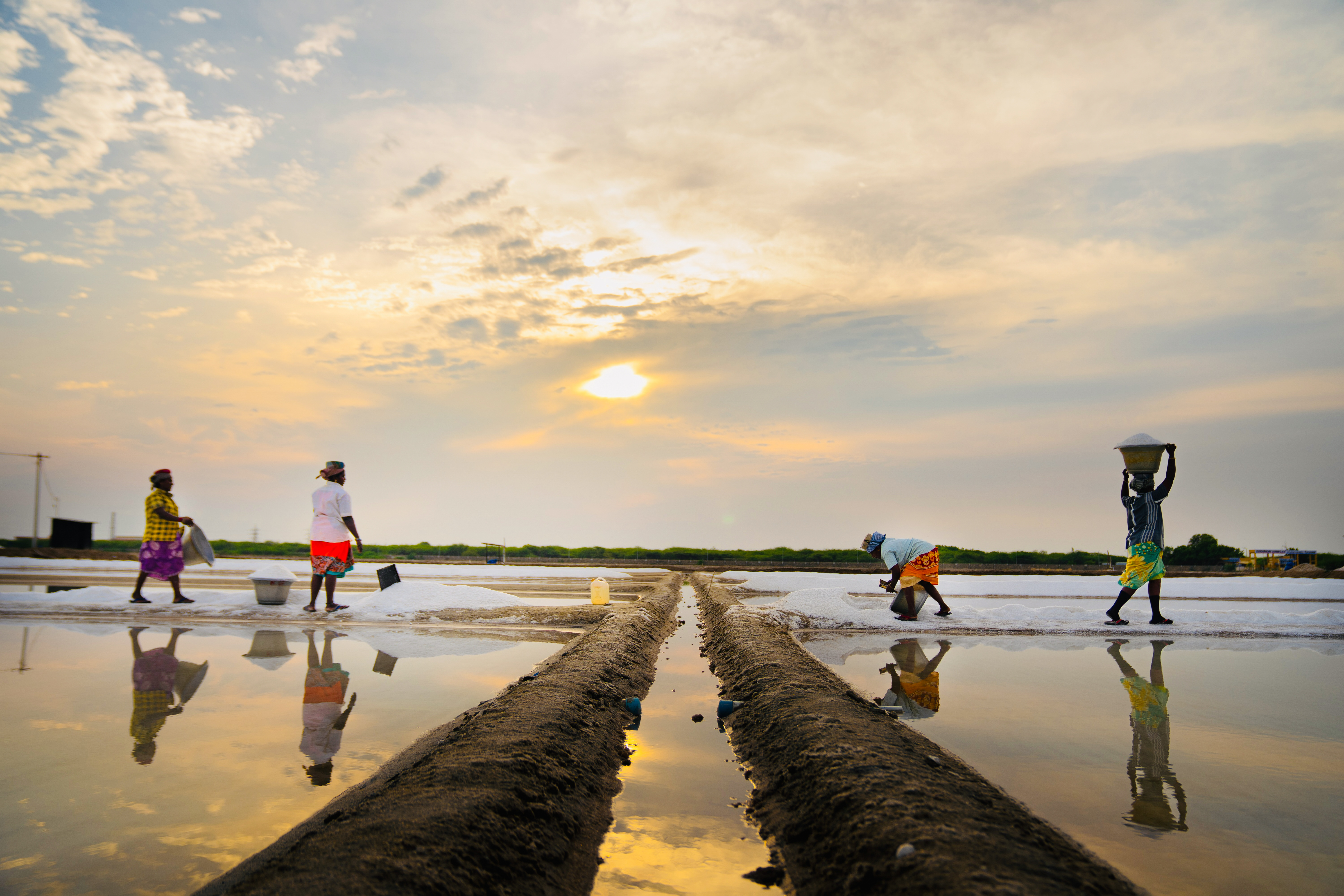 Stand on the white sword