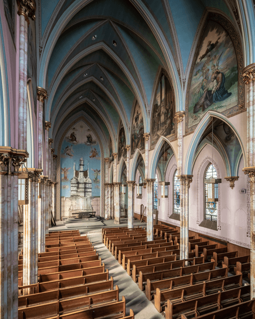 Façade of God 