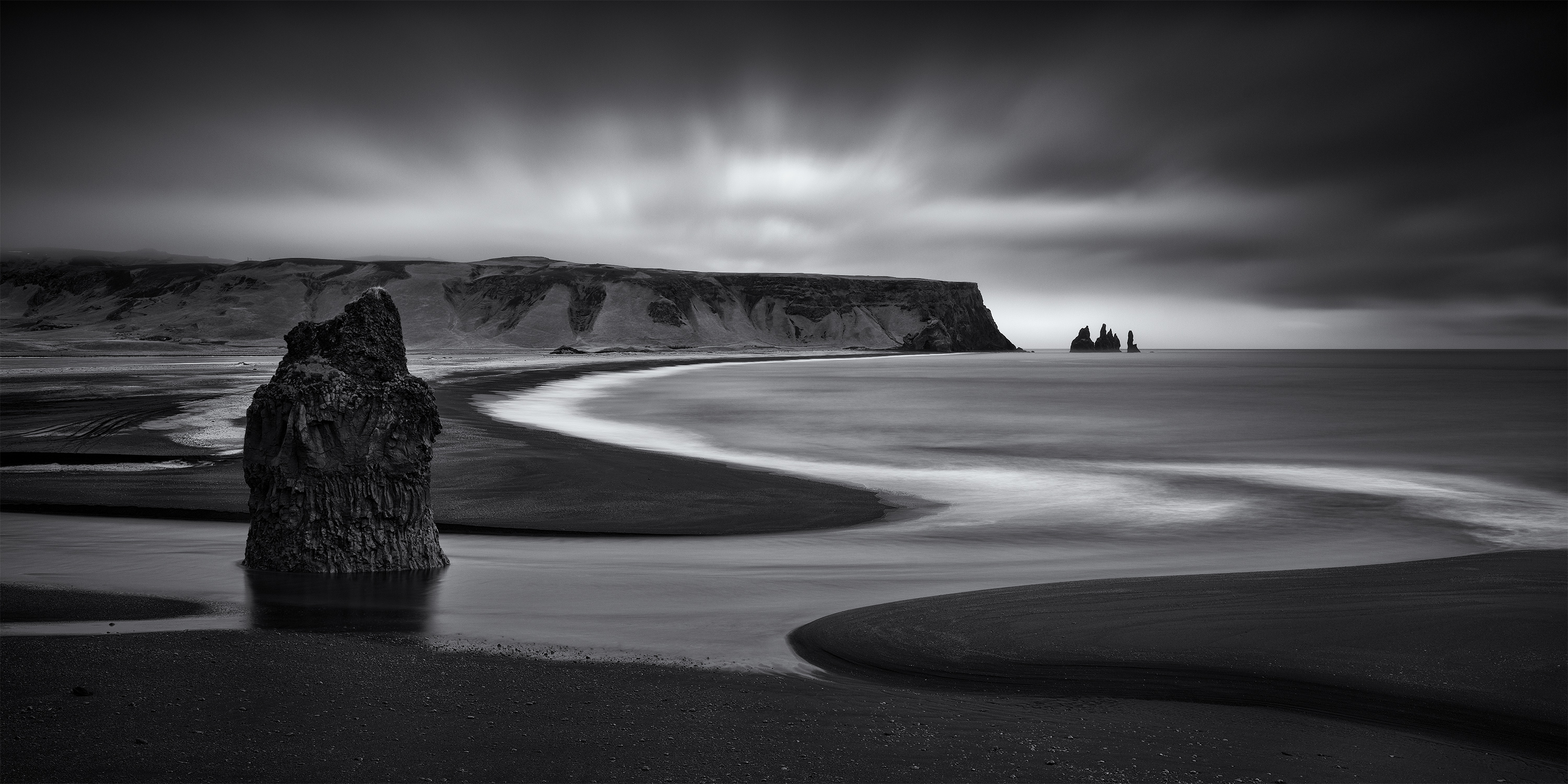 MOVING STILLS #001 - ARNARDRANGUR