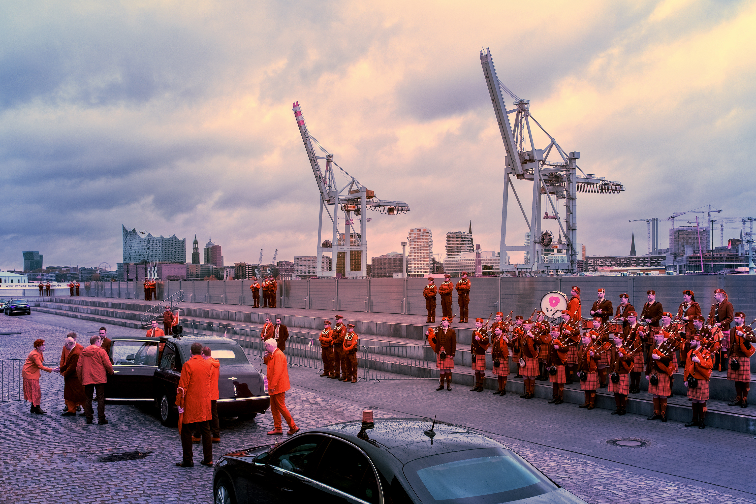 A Historic Moment: Capturing the Arrival of British Royalty in Hamburg