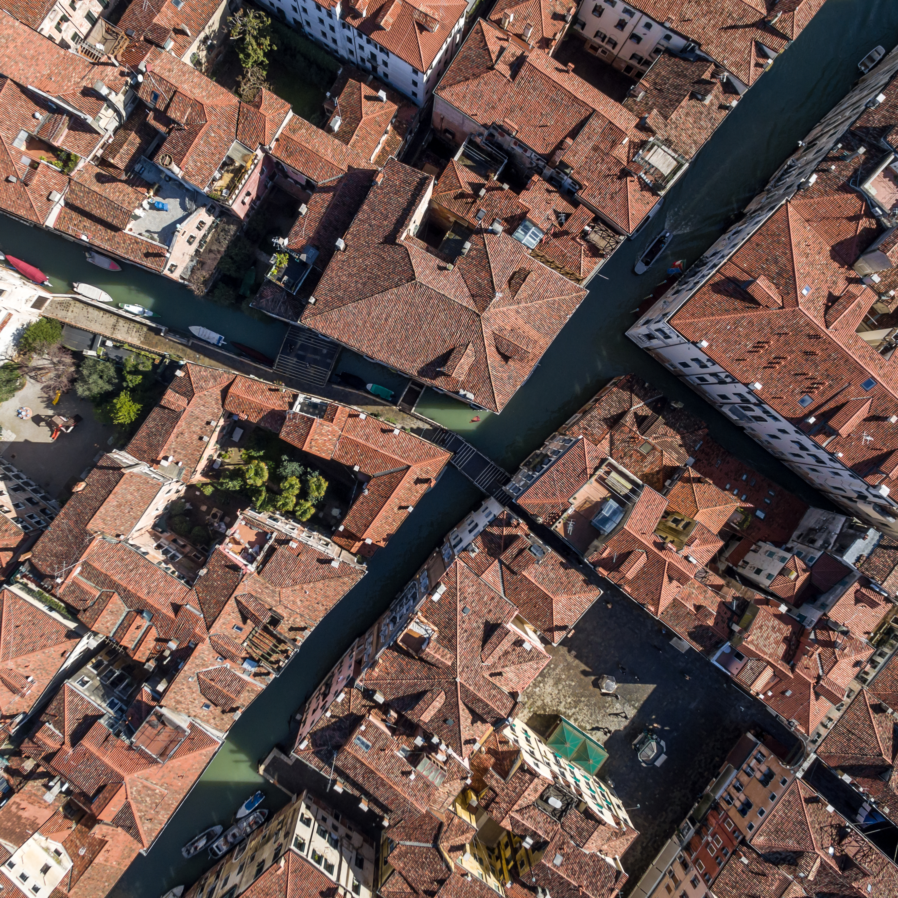 Crossings (Venice) 22/25