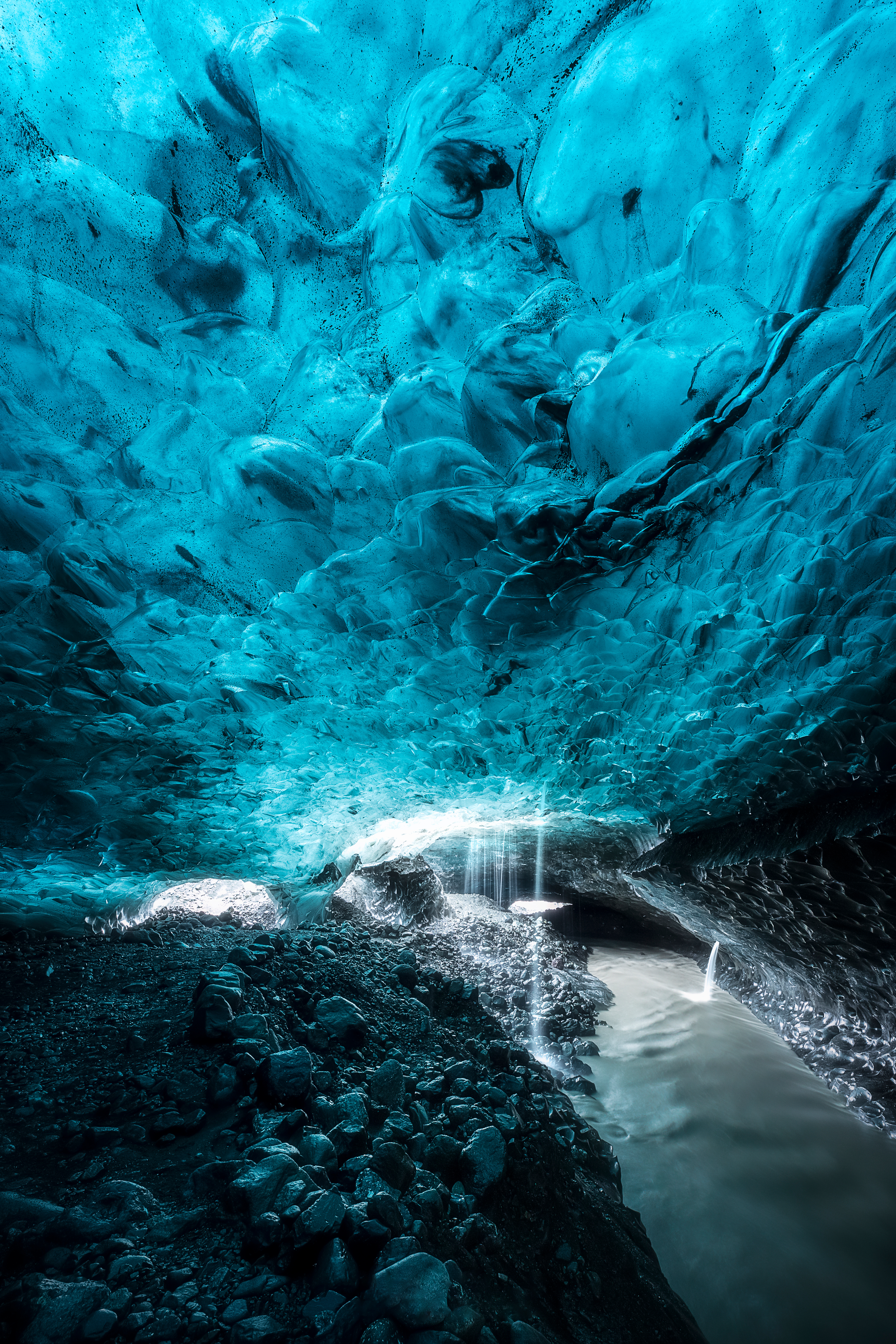 Sapphire Cave by Joffrey Briaud