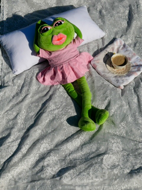 Lady Pepe's morning cobbee