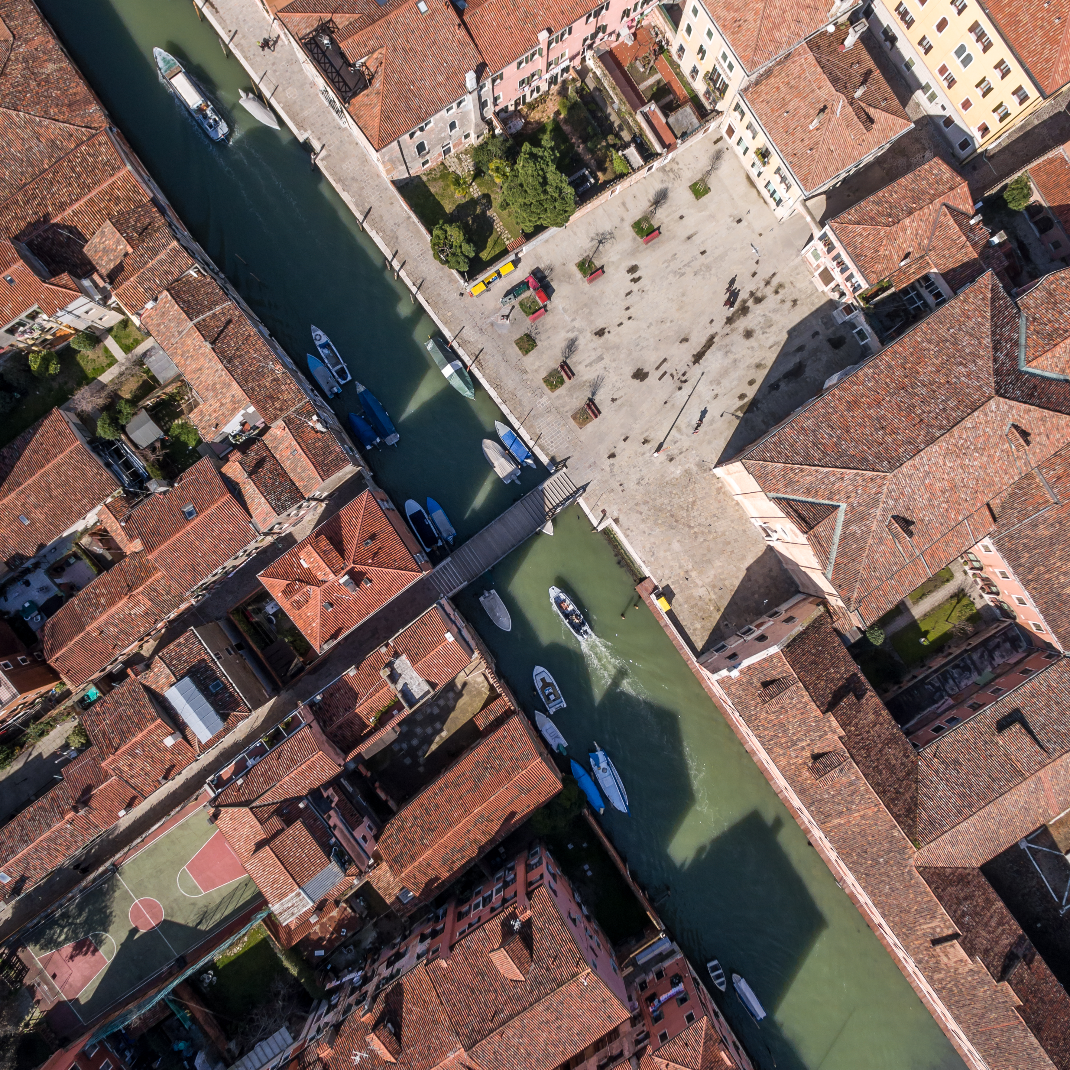 Crossings (Venice) 15/25