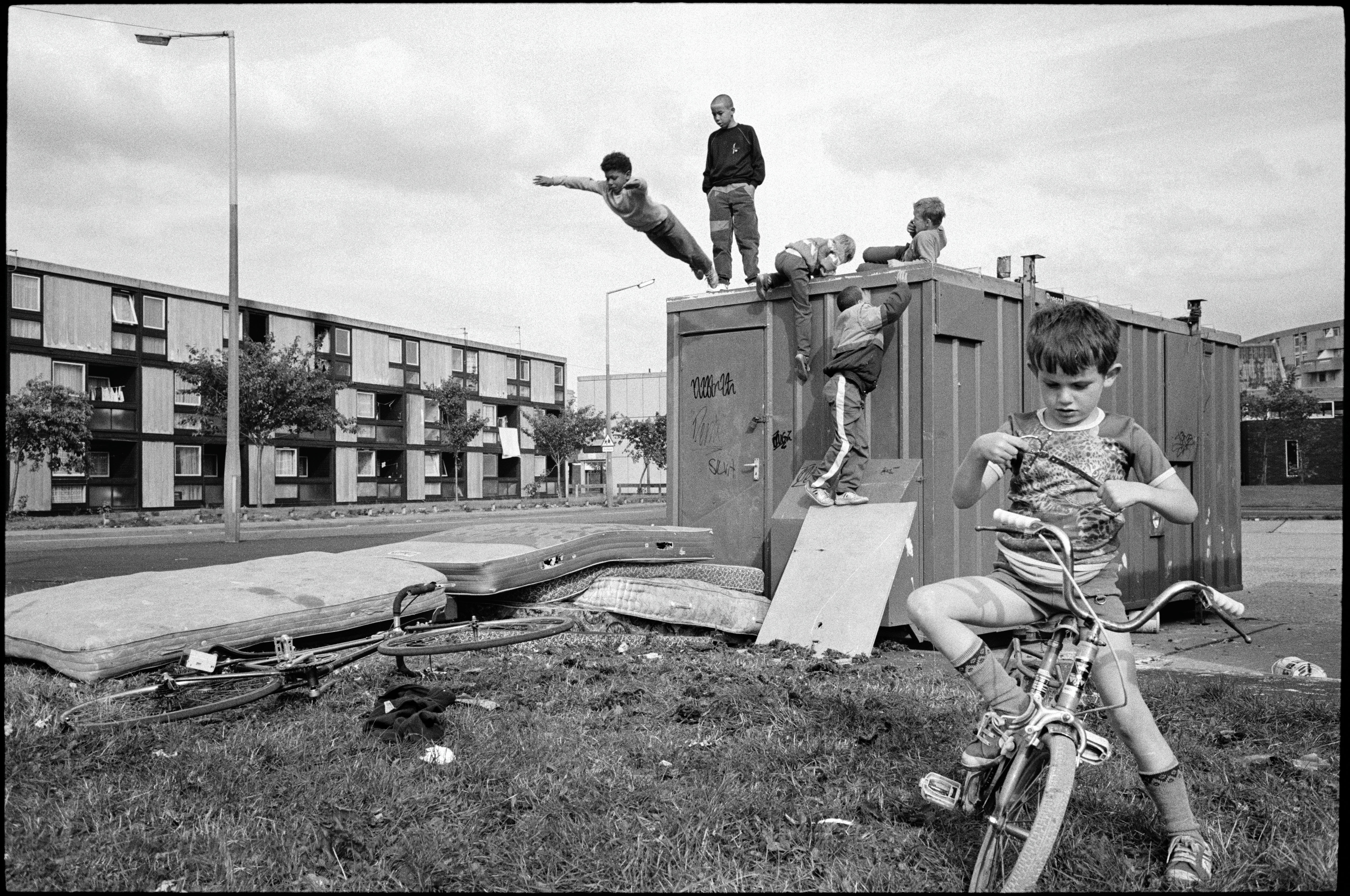 Magnum 75 #25 by Stuart Franklin. Manchester, GB. 1986