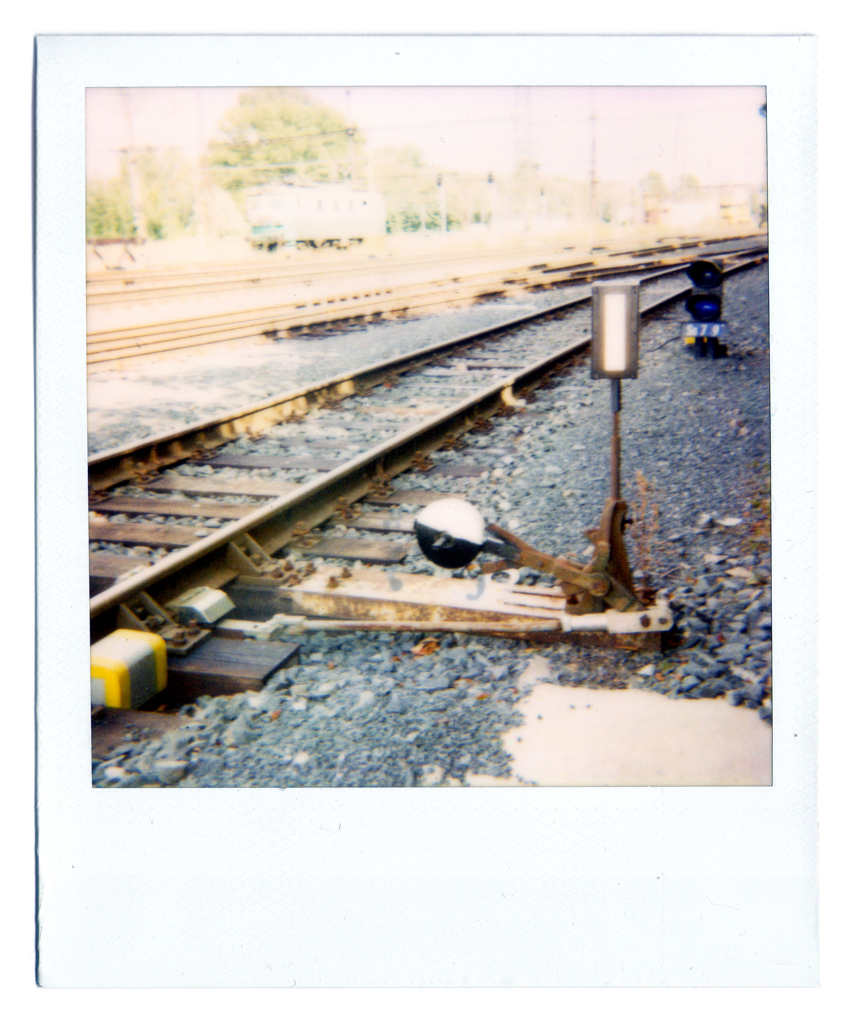 Locomotive Polaroid600 3/4