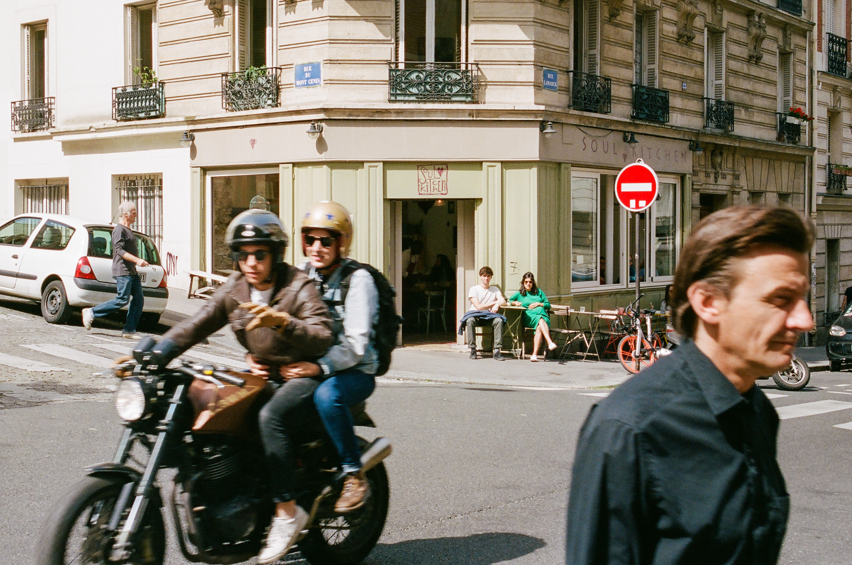 Le Rythme de la Rue (The Rhythm of the Street)